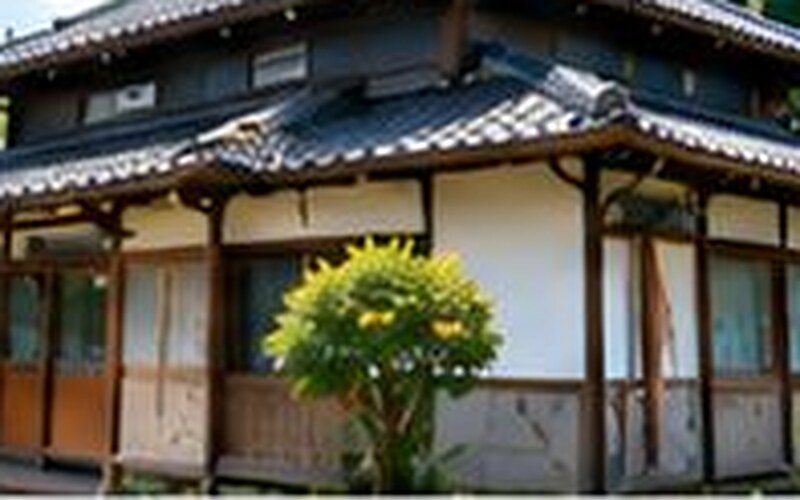 古い木造の日本家屋